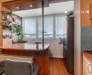 IBA U NÁS! Na predaj 3i byt v KE - Levočská, Nad Jazerom