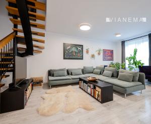 IBA U NÁS!Na predaj 4i rodinný dom + garáž, 149m2, Prievidza