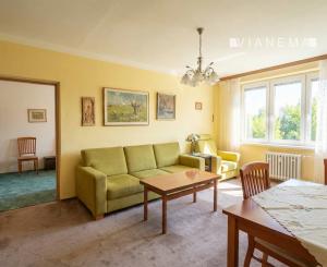 IBA U NÁS! 2,5-izbový byt, Ružinov, Komárnicka Ulica