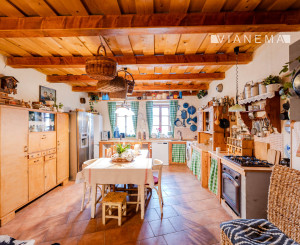 IBA U NÁS! Na predaj 7-izbový rodinný dom, 338 m2, Podhájska