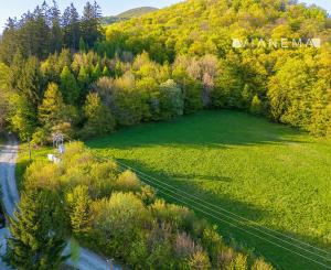 IBA U NÁS! Pozemok na stavbu chát s výhľadom-Beluša,o.Púchov