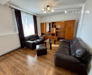 NA PREDAJ! 7 izbový zrekonštruovaný dvojgeneračný RD