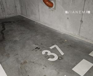 IBA U NÁS! Na prenájom garáž, parkovanie, novostavba Panónka