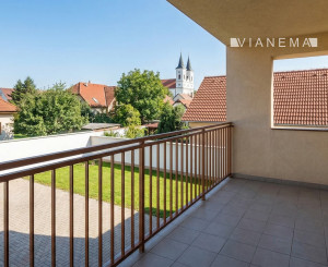 NA PREDAJ! 7 izbový zrekonštruovaný dvojgeneračný RD