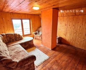 NA PREDAJ! Rekreačná chata Javorníky - Nesluša, 177 m²