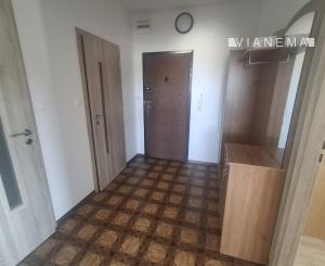 IBA U NÁS! Na prenájom 3-izbový byt ulica SNP, PB