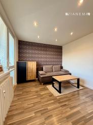 NA PREDAJ! Úžasný 1 izbový byt + loggia na TERASE!