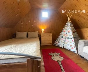 NA PREDAJ! 3-izbový murovaná chata pri jazere Tajvan – Čaňa