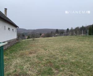 NA PREDAJ! Stavebný pozemok v obci Hollóháza