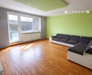 Na predaj 3-izbový byt v centre Považskej Bystrice s garážou