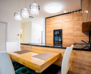 IBA U NÁS! Prémiový 2-izbový byt s parkovaním, 70m², Koliba