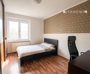 NA PREDAJ! Kompletne zrekonštruovaný 3i byt - ulica Planet