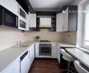 NA PREDAJ! Kompletne zrekonštruovaný 3i byt - ulica Planet