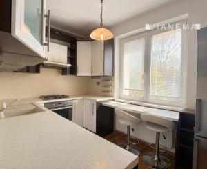 NA PREDAJ! Kompletne zrekonštruovaný 3i byt - ulica Planet