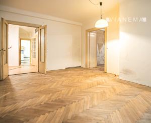 IBA U NÁS! Staromestský 2 izbový byt v pôvodnom stave, 83 m²
