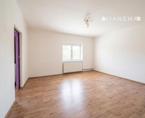 IBA U NÁS! Na predaj RD 3i+1i byt, Blatné na Ostr., 3265m²