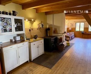 IBA U NÁS! Rodinný dom na polosamote pri lese - Nová Bošáca