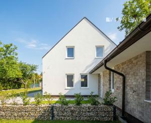 IBA U NÁS! ponúkame kvalitný dom pripravený na váš interiér