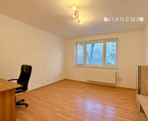 NA PREDAJ! 4-izbový byt v Petržalke