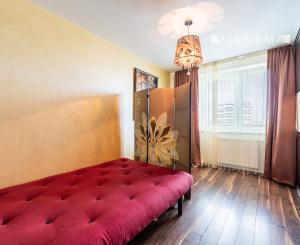 NA PREDAJ! 4 izbový byt s parkovaním Bratislava-Dúbravka