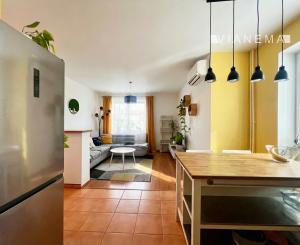 ** IBA U NÁS! Pezinok, Časť Muškát, Hroznová ulica**