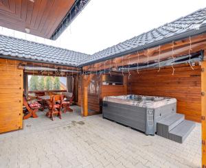 IBA U NÁS: VÝNIMOČNÝ RODINNÝ DOM S WELLNESS V TATRÁCH