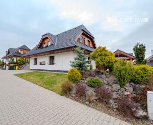 IBA U NÁS: VÝNIMOČNÝ RODINNÝ DOM S WELLNESS V TATRÁCH