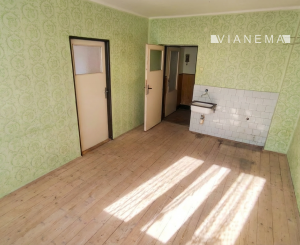 IBA U NÁS! Na predaj rodinný dom 360m², pozemok 1070m², Vrbov