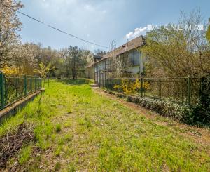 IBA U NÁS! Na predaj stavebný pozemok - 3225m² Varhaňovce