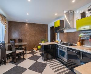 IBA U NÁS! Priestranný 5i rodinný dom, 190m2, Žilina, Varín