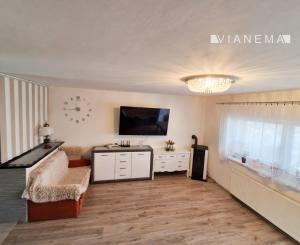 IBA U NÁS! Útulný 5i rodinný dom Dolný Lieskov, 310 m²