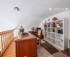 IBA U NÁS! Výnimočný 150 m² byt s parkovaním v centre KE