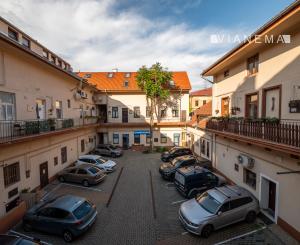 IBA U NÁS! Výnimočný 150 m² byt s parkovaním v centre KE