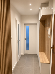 Moderný 2-izbový byt, kompletne zariadený, bez investícií PO