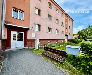 Na predaj 2 izbový tehlový byt, balkón, pôvodný st., Humenné