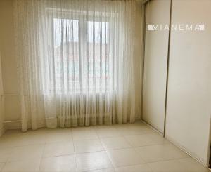 Na predaj 2 izbový byt, balkón, 3 pivnice, tehla, Humenné