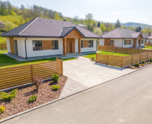 Na predaj obrovský stavebný pozemok - 3225m² Varhaňovce