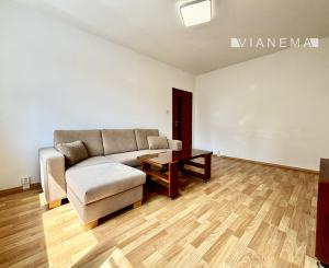 2 izbový byt, veľké izby, rekonštrukcia, ihneď voľný, Košice