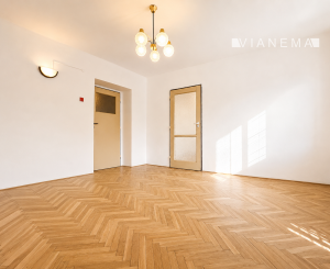 Priestranný 2i byt, 57m2, TOP lokalita Trenčína, Dlhé Hony