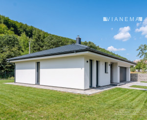 🏡 Luxusný nový 3-izbový bungalov s dvojgarážou
