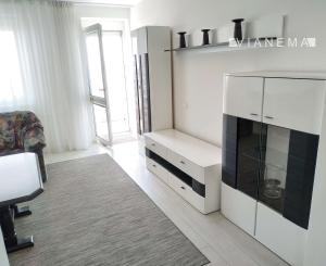 1,5izbový byt na Martinengovej ulici v obľúbenej časti Starého mesta. 40 m2 + 5 m2