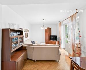 Priestranný svetlý 3i byt, 75 m², balkón, komora - Myjava