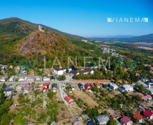 Rodinný dom, 4 izby, pozemok 825m2, IS, Slanec