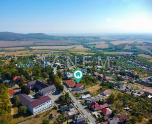 Rodinný dom, 4 izby, pozemok 825m2, IS, Slanec