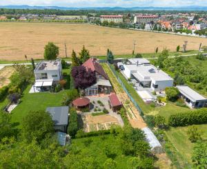 Dom pod lesom | Moravany n/V | 250 m² | pozemok 1 800 m²