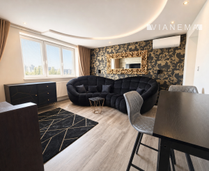Na predaj 3 izbový byt, kompletná rekon., centrum, 74m2, PD