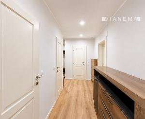 Priestranný 3-izbový byt na predaj, v centre Beluše, 68m2