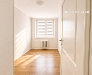 Priestranný 3-izbový byt na predaj, v centre Beluše, 68m2