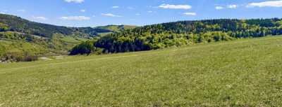 Väčší rekreačný pozemok s výhľadom nad obcou Zubák, o.Púchov