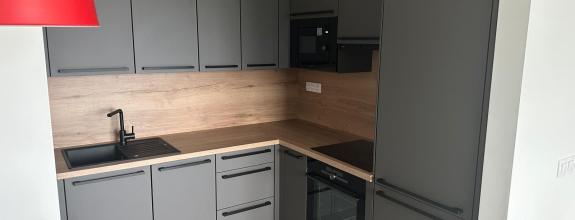 NA PREDAJ! Ružinov-Ovocné sady zariadený 2 izbový byt